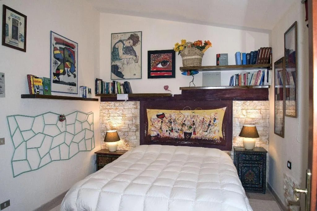Room, Bed And Breakfast Nuvole, Olbia