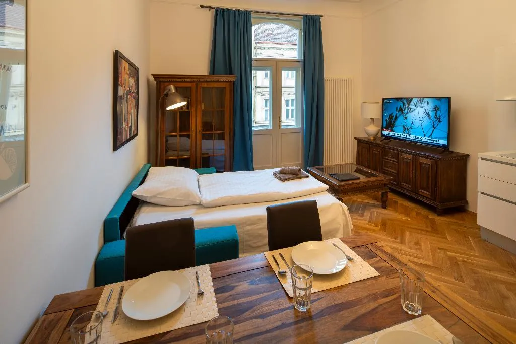 General view, Old Town - Aparthotel Michalska, Prague