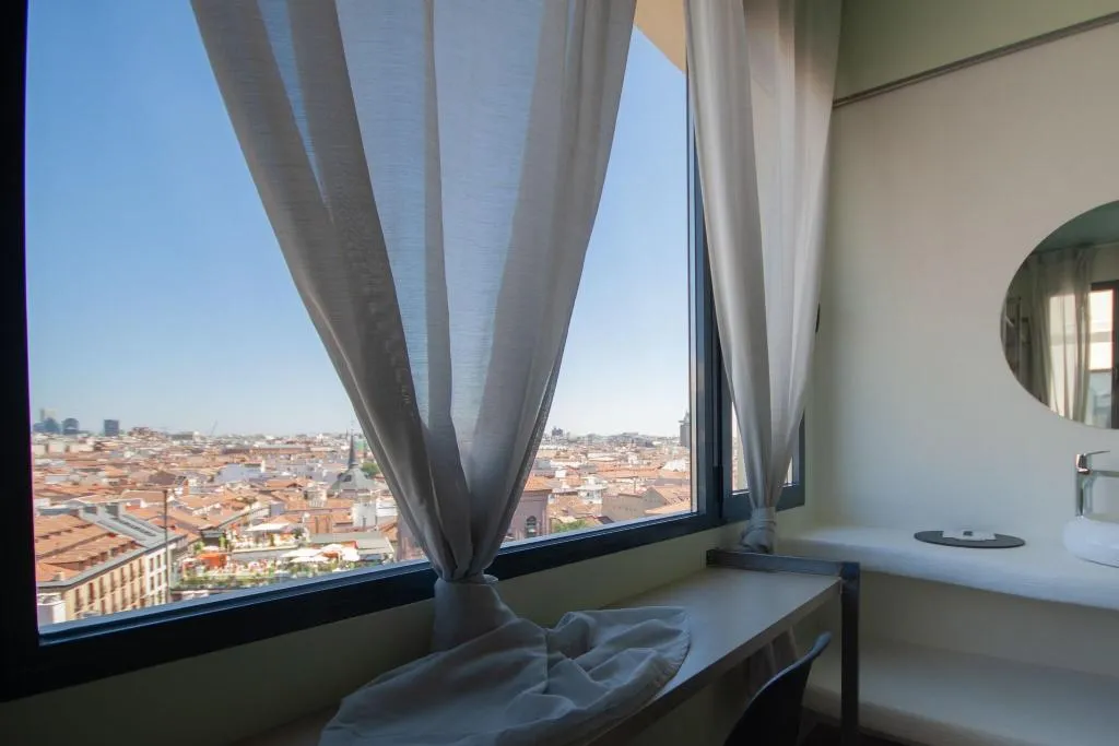 Room, Hostal Charlotte, Madrid