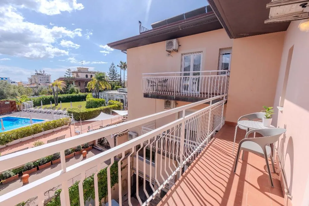 APARTMENT WITH BALCONY Room, Residence Villa Giardini, Taormina