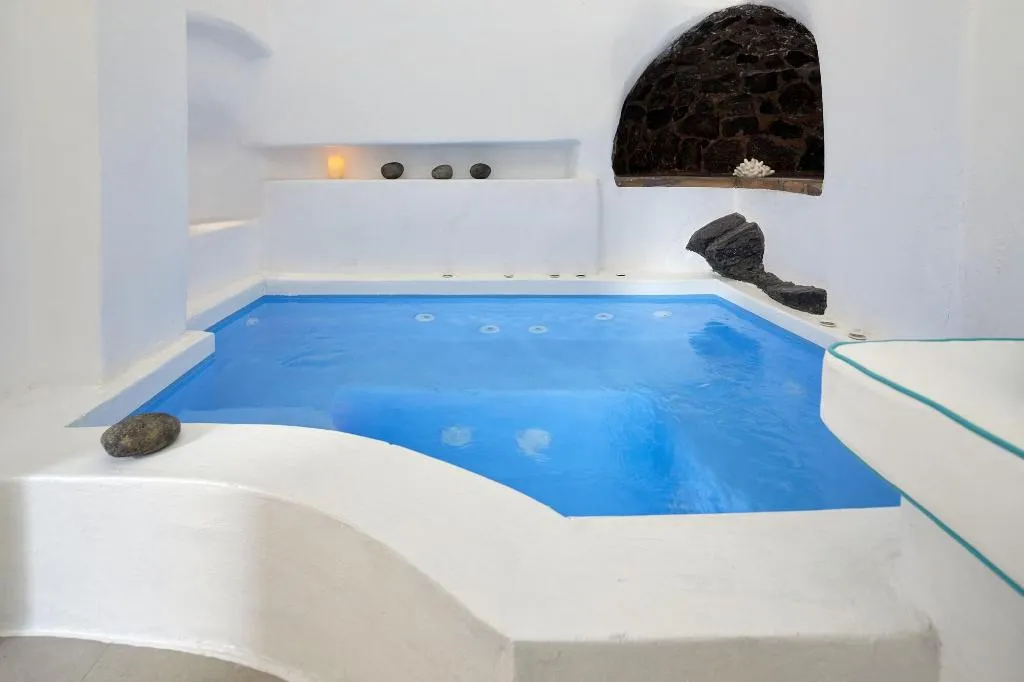 Room, Nano Suites, Santorini