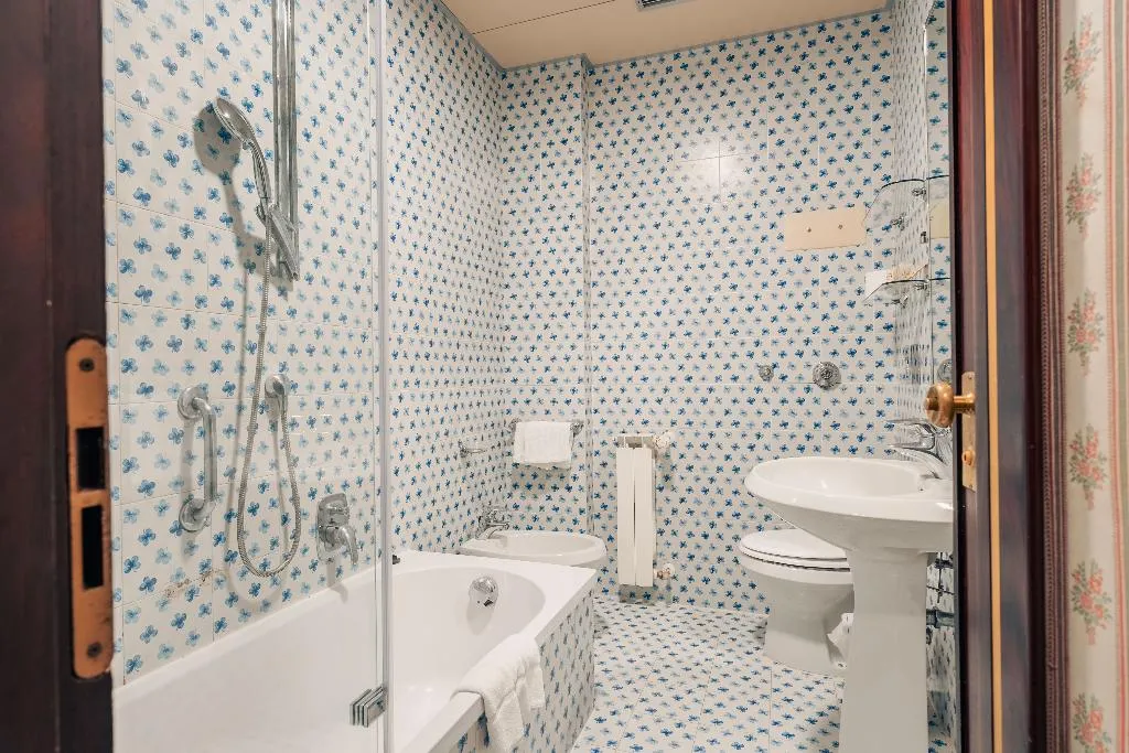Double or Twin STANDARD Room, Garden Hotel Michelangelo, Venice