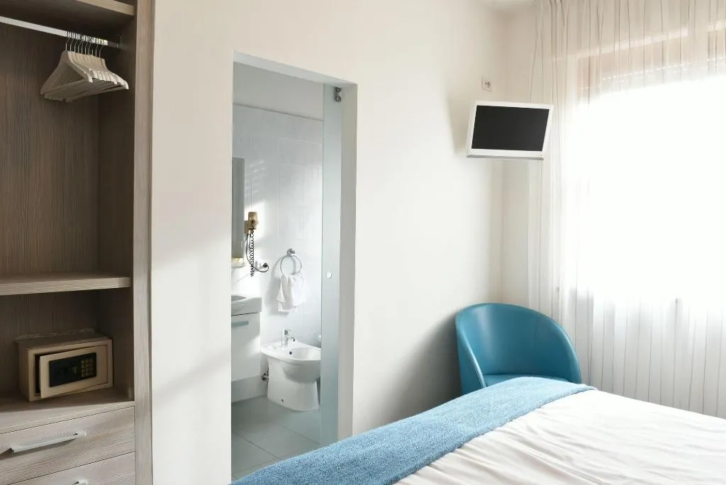 Room, Hotel Venezia, Milan