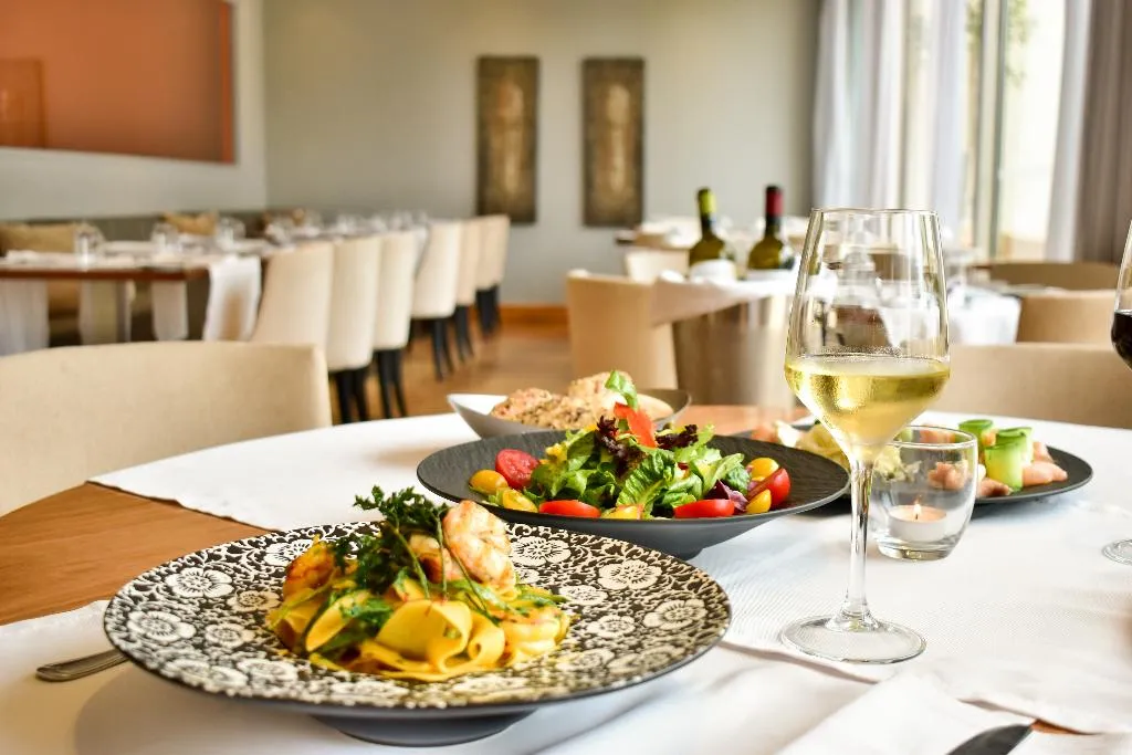 Restaurant, Plaza Resort Hotel, Athens