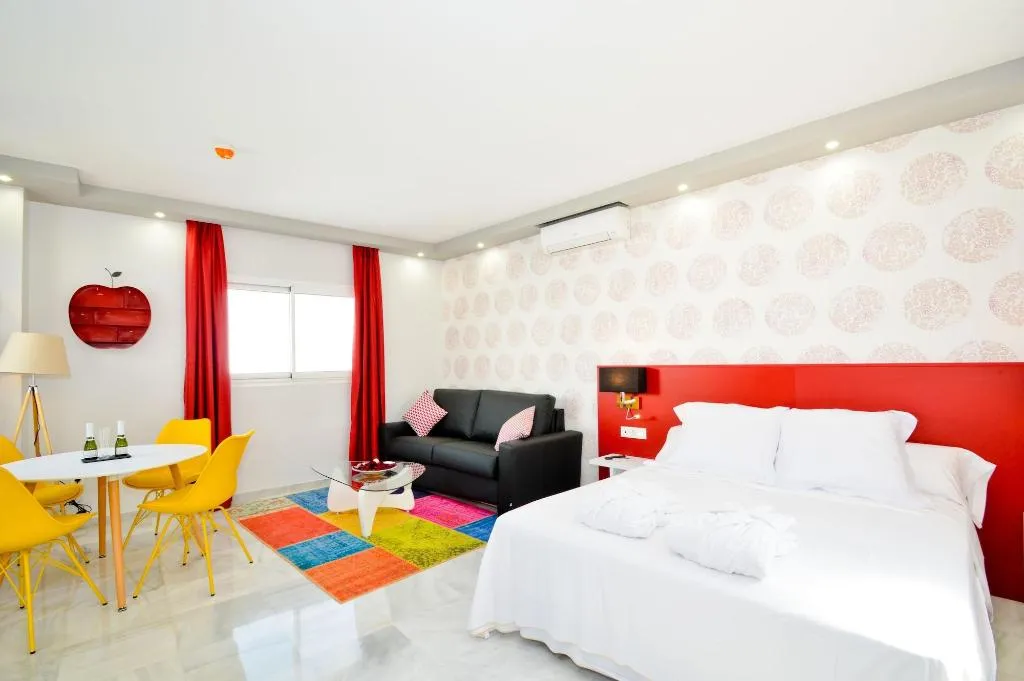 Room, The Zentral Arenal Suites, Seville