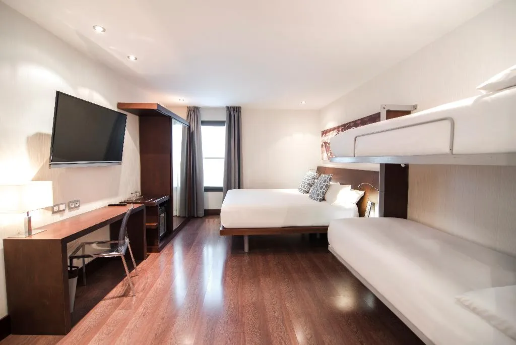 QUADRUPLE STANDARD Room, Petit Palace Marques Santa Ana, Seville
