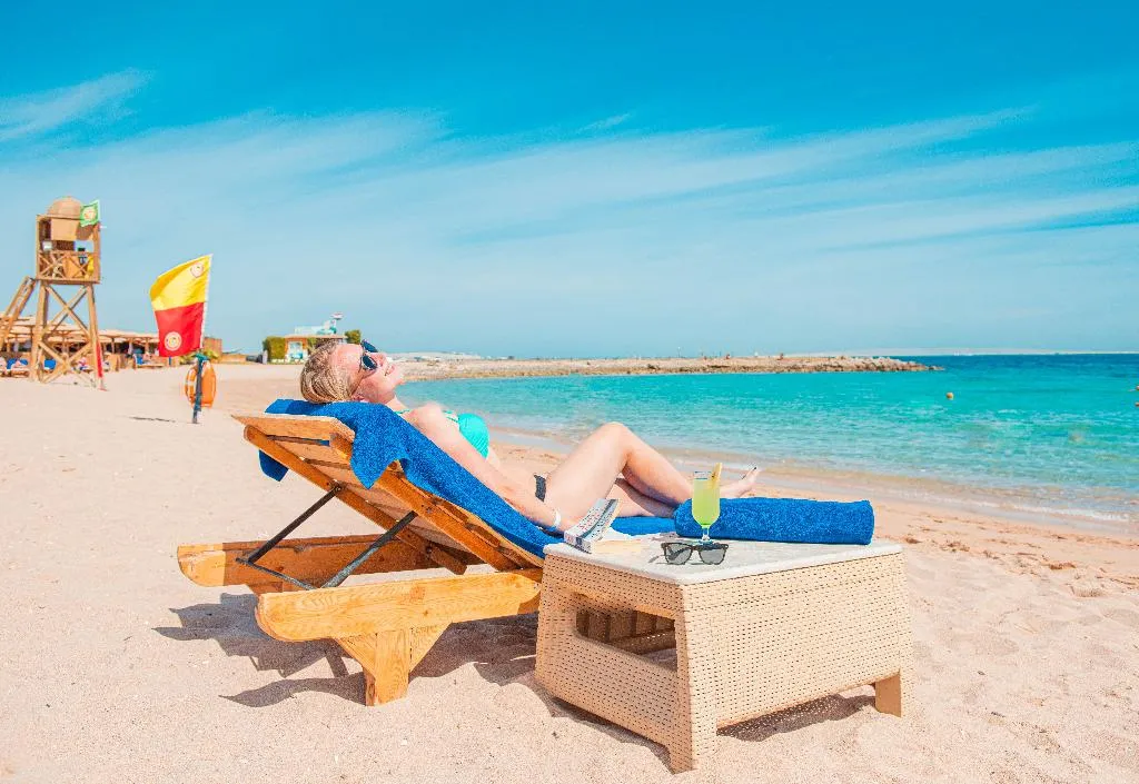 FAMILY ROOM POOL VIEW Room, Mercure Hurghada, Red Sea Riviera
