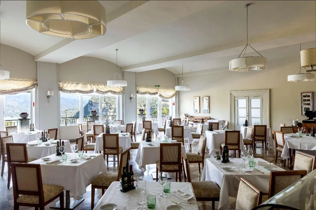 Restaurant, Parador de Vic-Sau, Barcelona