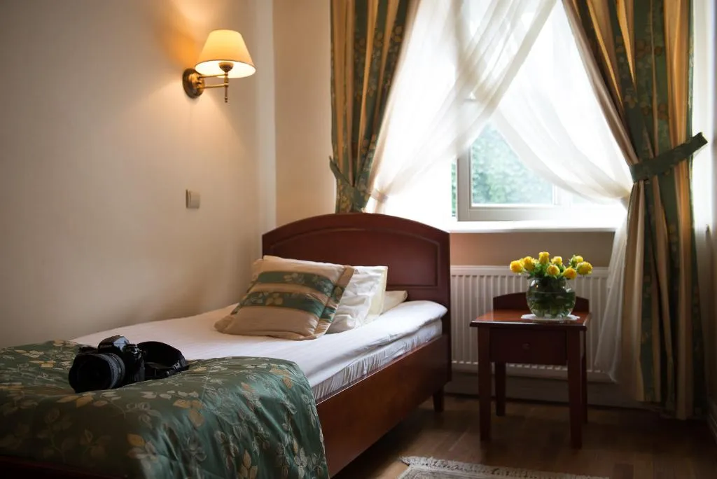 SINGLE STANDARD Room, Aparthotel Karmel, Krakow