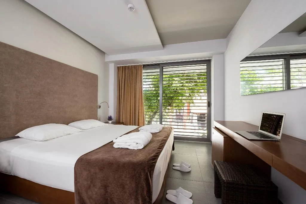 DOUBLE CLASSIC Room, Oktober Downtown Boutique Hotel, Rhodes