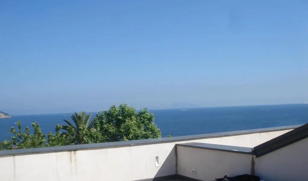 Room, Villa Avellino, Naples