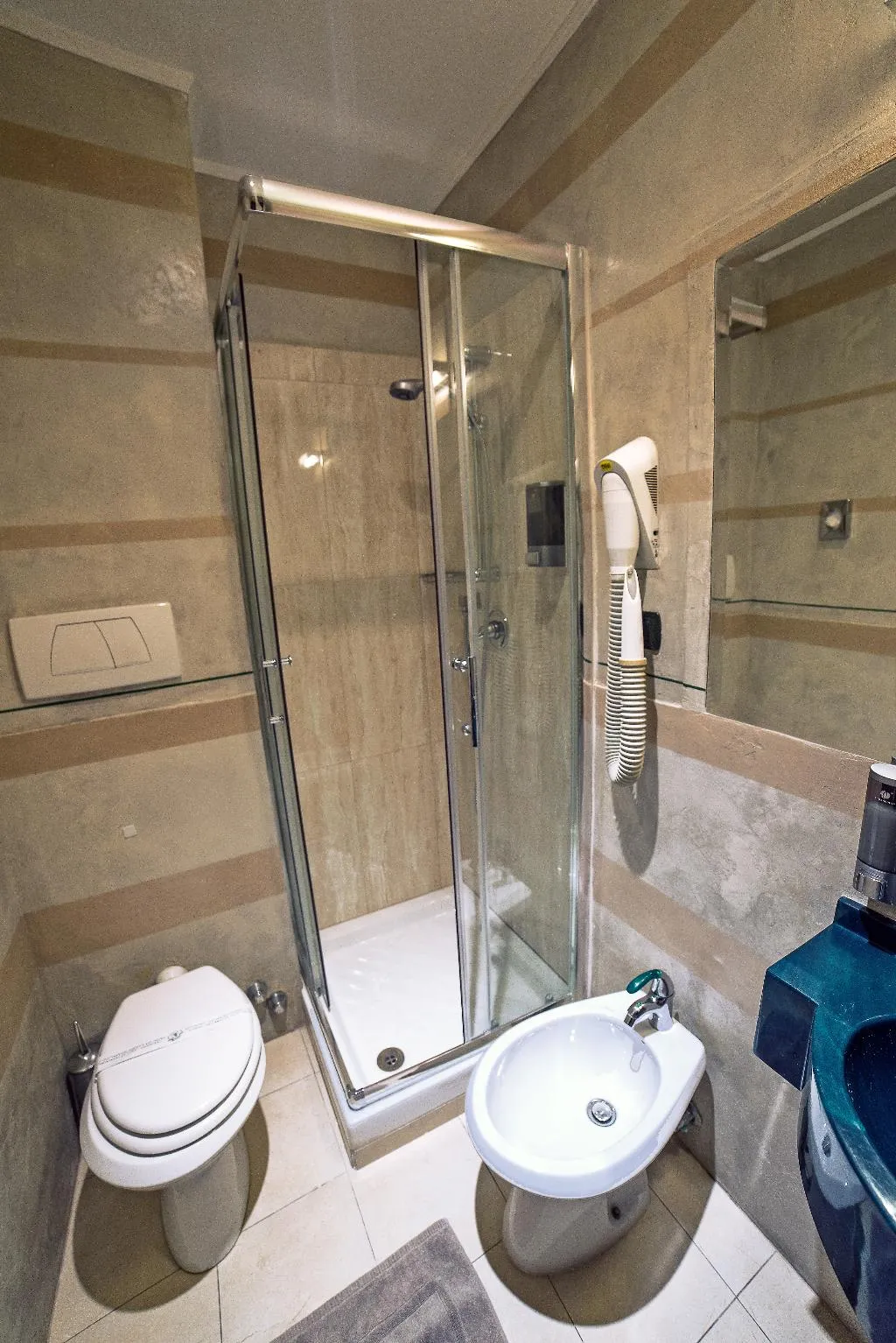 TRIPLE STANDARD Room, Kent, Rome