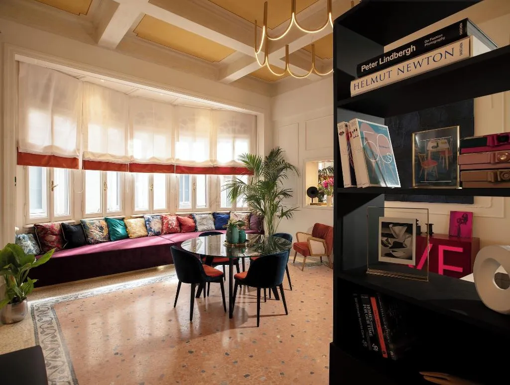 Room, Elizabeth Unique Apartments, Rome