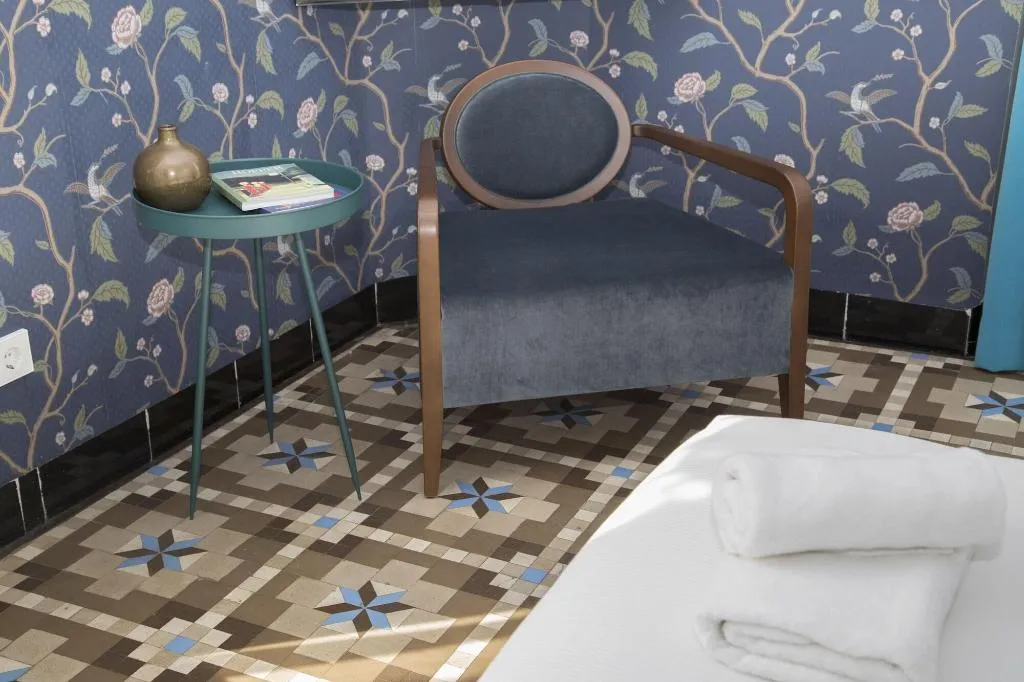 Room, L'Esplai Valencia, Valencia