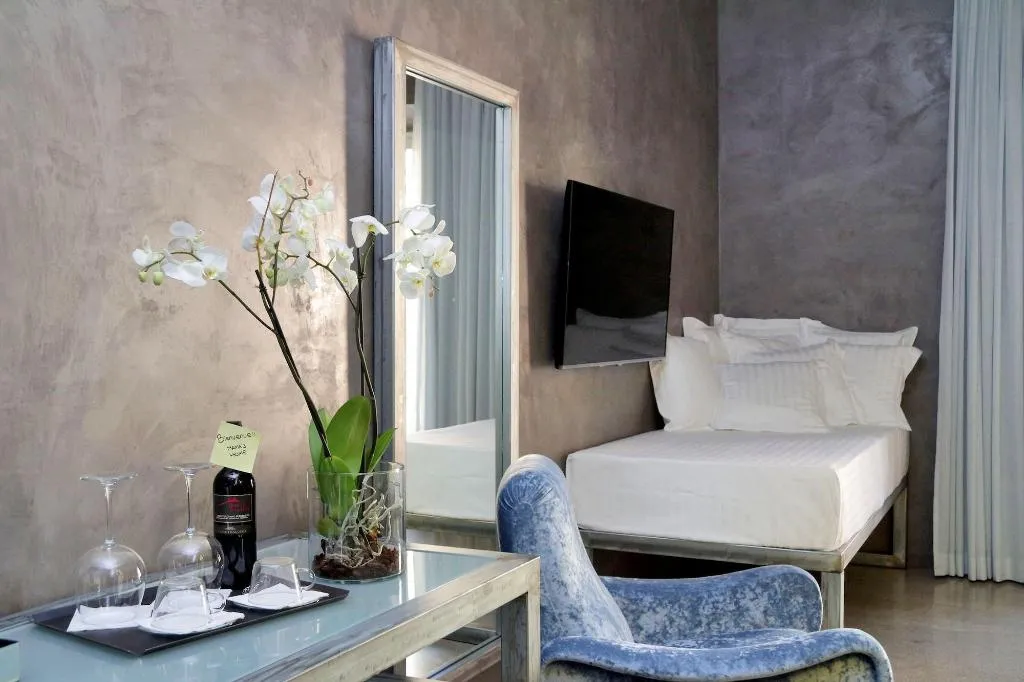 Room, Mama's Home Rome, Rome