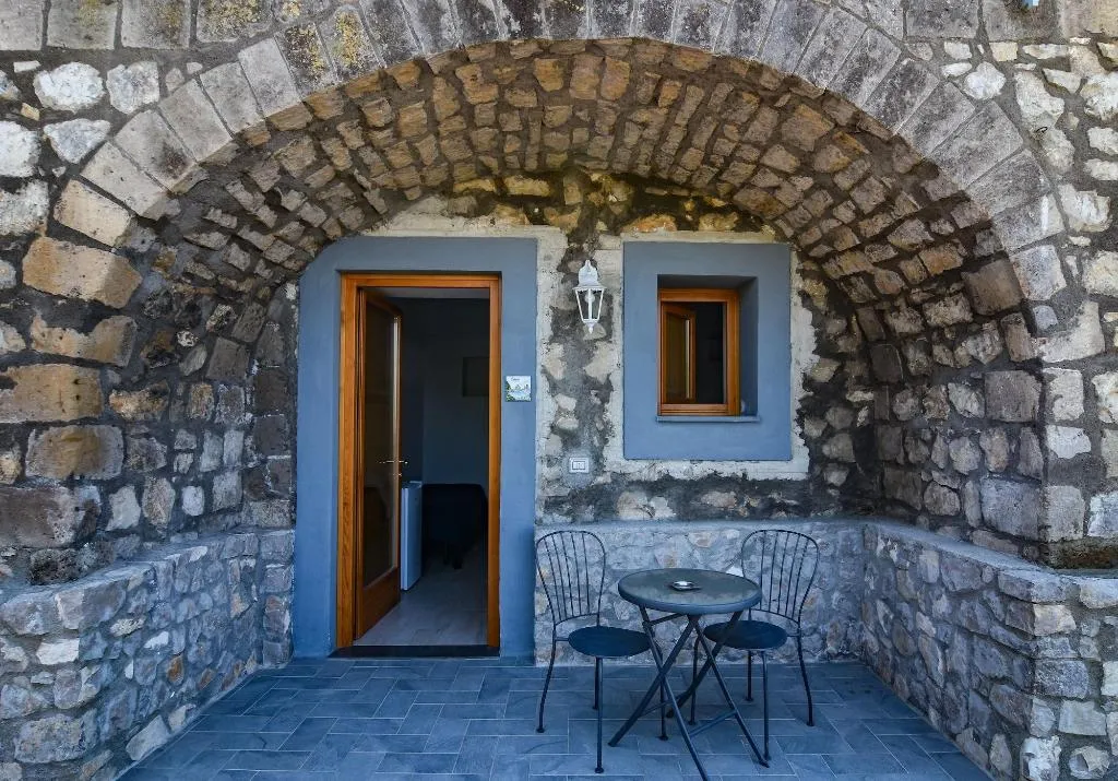 Room, Villa Mariagiovanna, Naples
