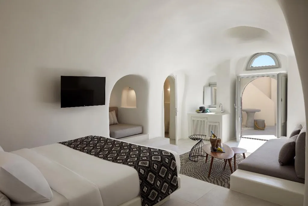 CAVE TWO BEDROOMS TWO BATHROOMS Room, Elysian Santorini, Santorini