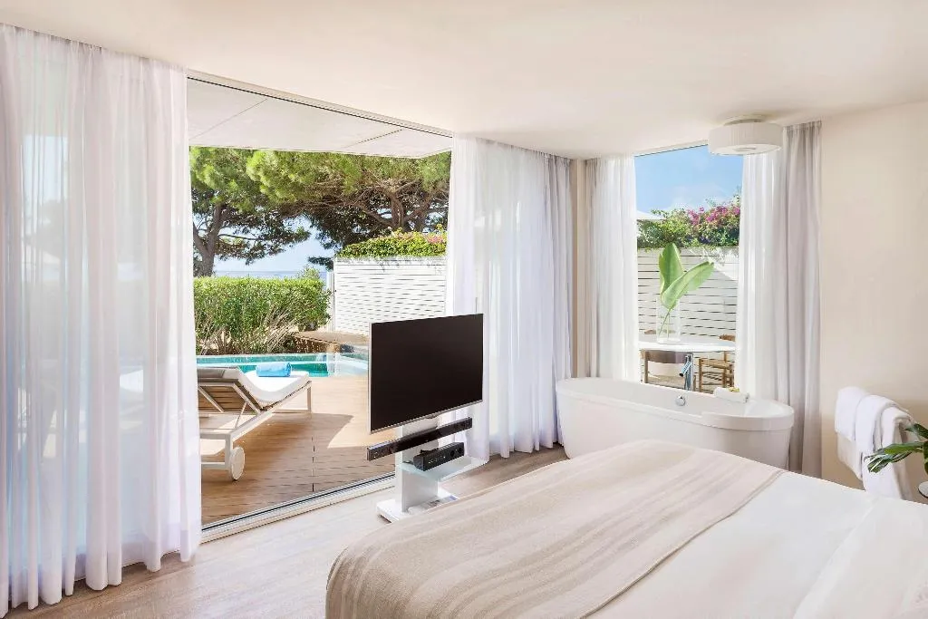 SUITE STANDARD Room, ME Ibiza, Ibiza