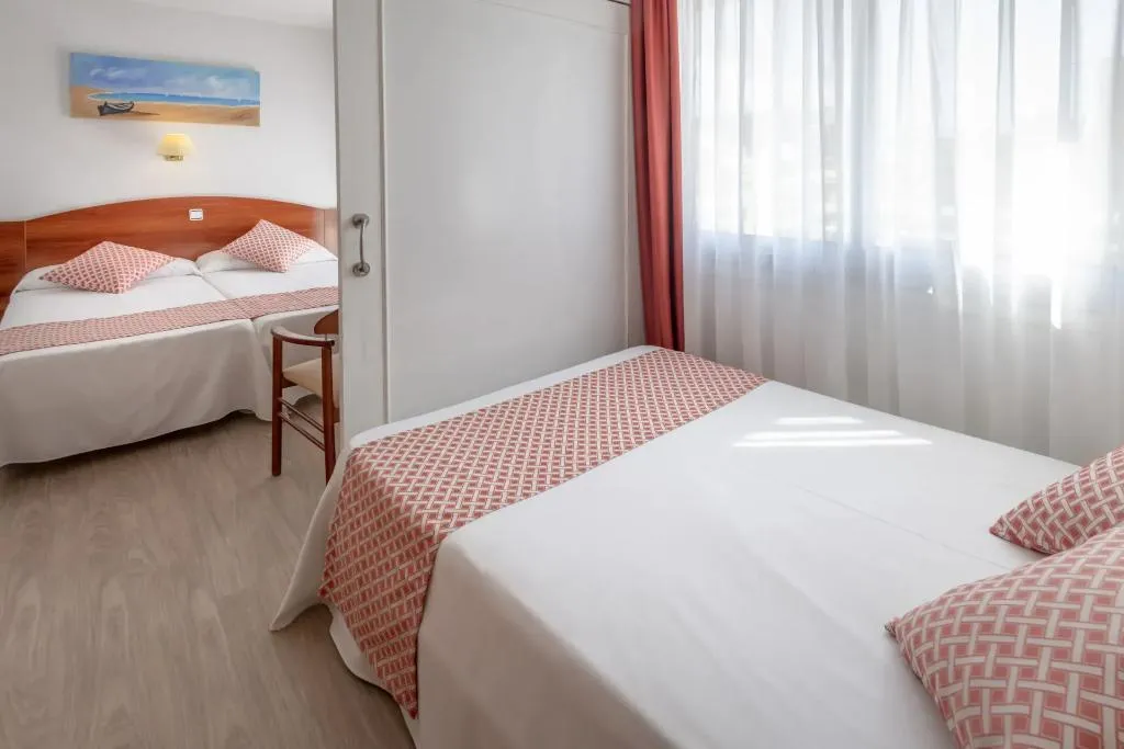 FAMILY ROOM STANDARD Room, GHT Balmes - Apartaments & Splash, Costa Brava