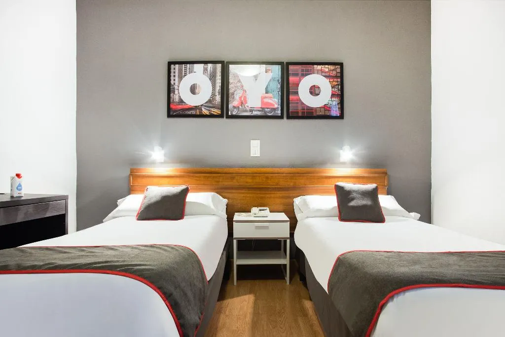 TWIN CITY VIEW Room, Hostal Felipe V, Madrid