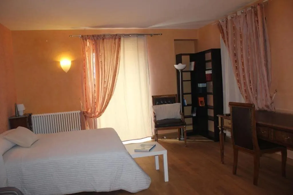 Room, I Campanili, Catania
