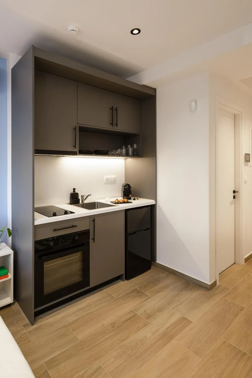 STUDIO STANDARD Room, Fits Living, Athens