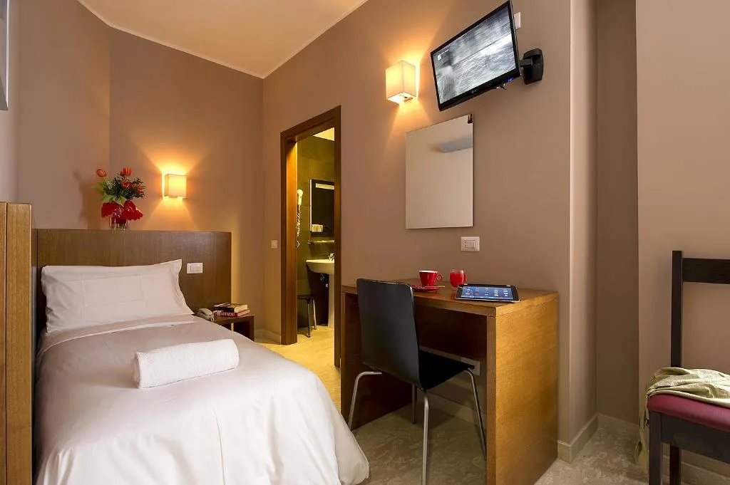 DOUBLE SINGLE USE STANDARD Room, Oasi Village Hotel, Milan