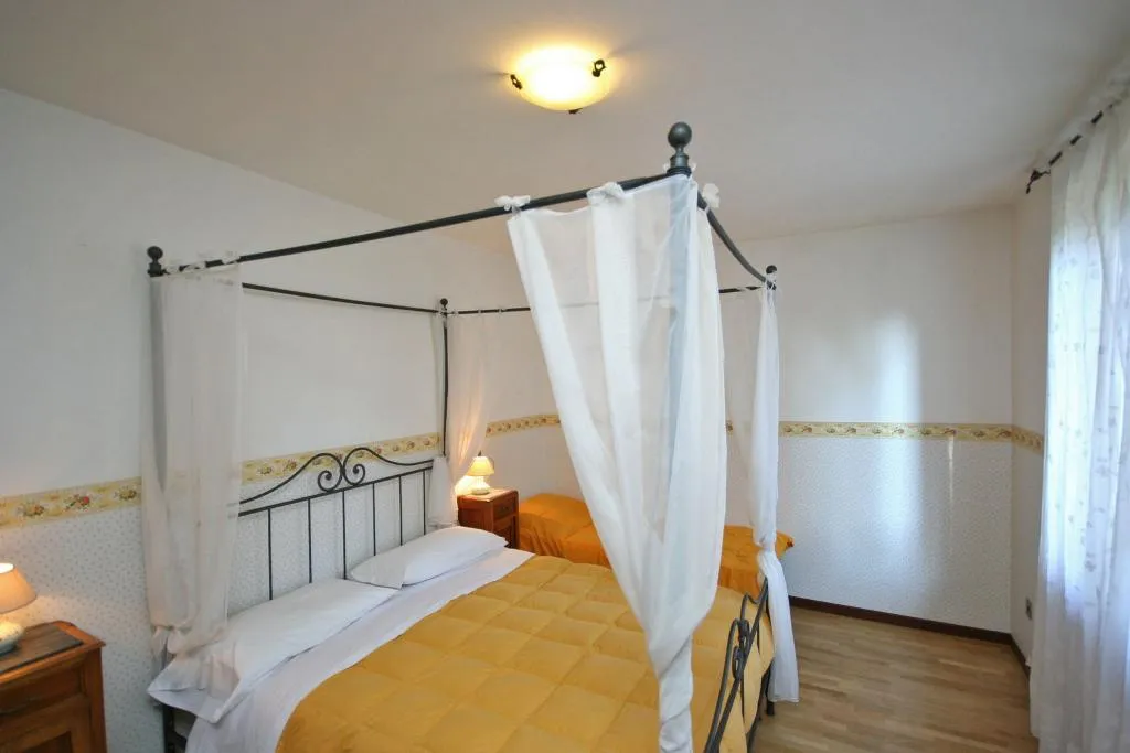 APARTMENT CAPACITY 7 Room, Podere Caldaruccio La Pineta, Perugia