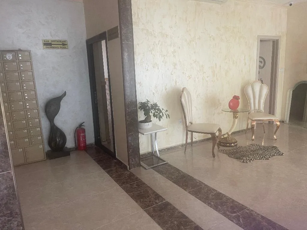 Lobby, Bahami, Bourgas