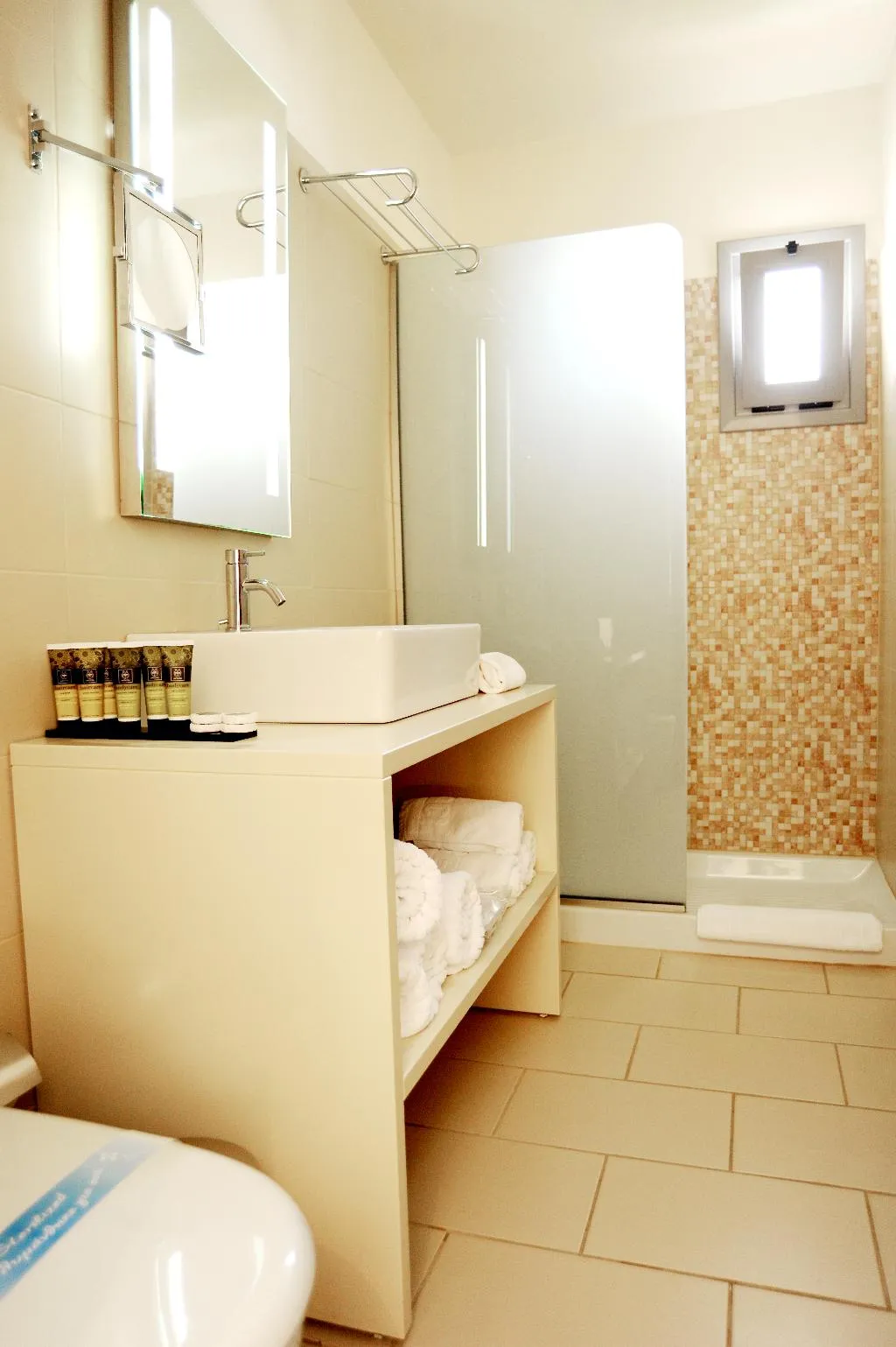 FAMILY ROOM CAPACITY 4 Room, Sikyon Hotel, Athens