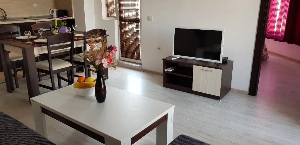 APARTMENT TWO BEDROOMS Room, Vintegra, Bourgas
