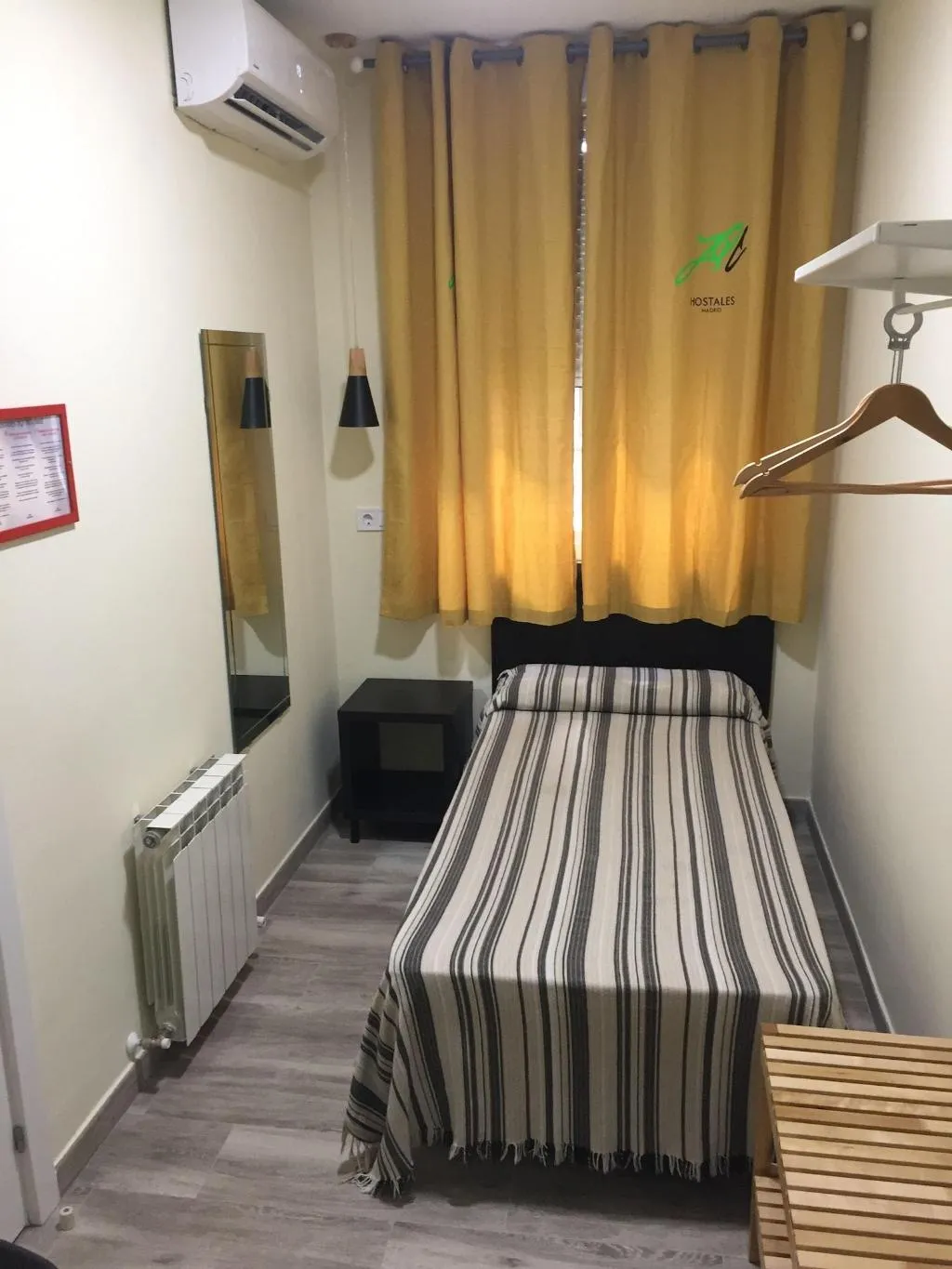 Room, Jqc Rooms, Madrid