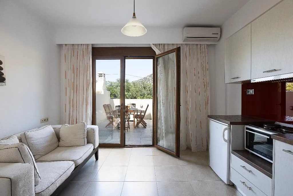 VILLA CAPACITY 6 THREE BEDROOM Room, Pantheon Villas & Suites, Crete