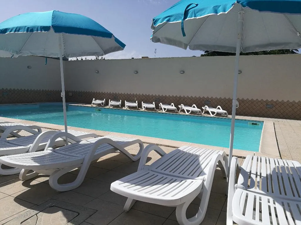 Pool, Garden inn, Naples
