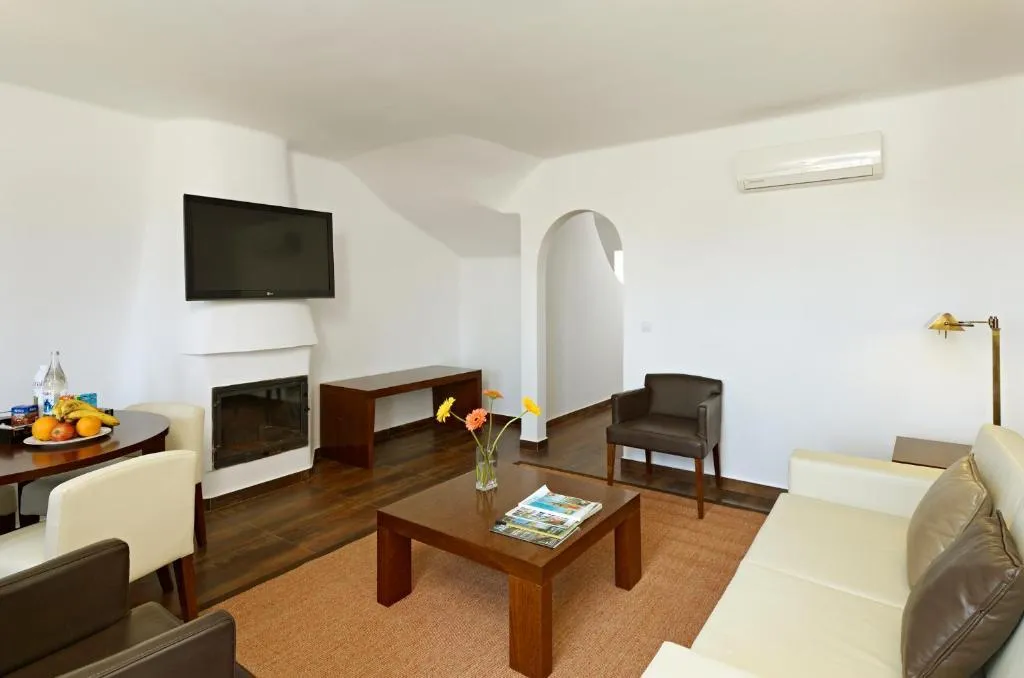 APARTMENT TWO BEDROOMS Room, São Rafael Holidays, Algarve