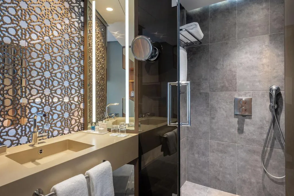 DOUBLE SUPERIOR KING BED Room, Radisson Blu Hotel Marrakech Carré Eden, Marrakech