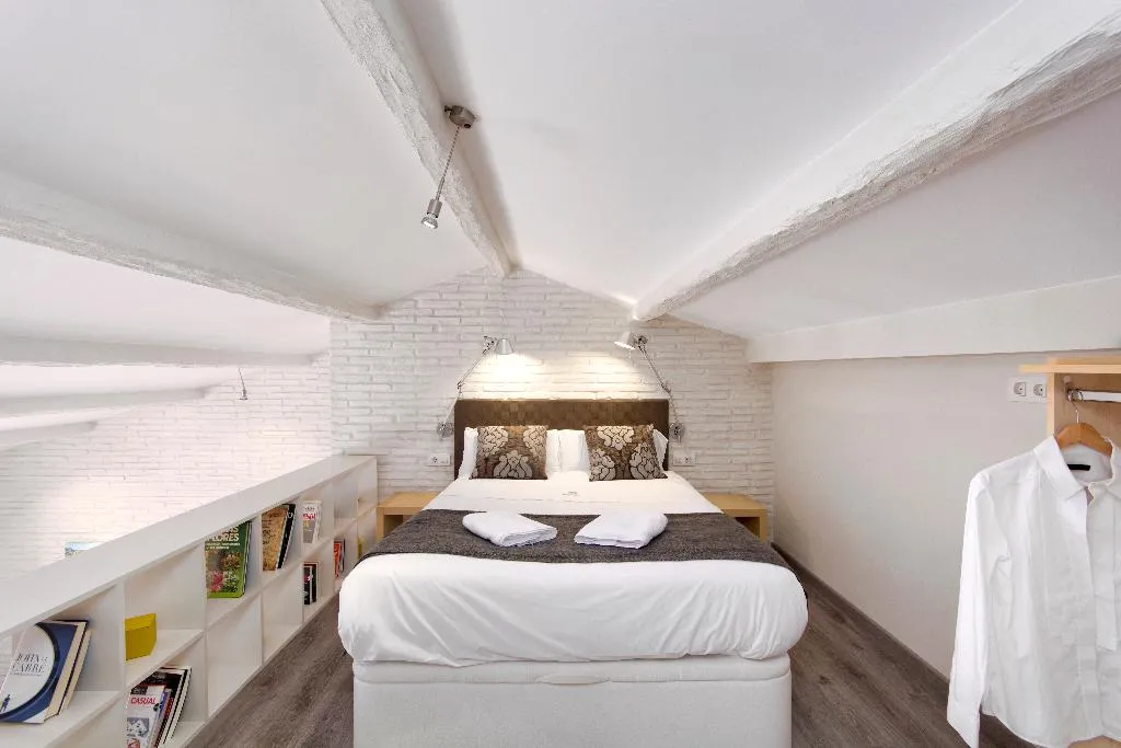 APARTMENT THREE BEDROOMS Room, Mercedes Heritage Apartments, Barcelona