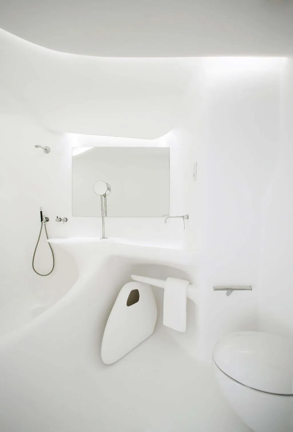 Room, Puerta America Madrid, Madrid