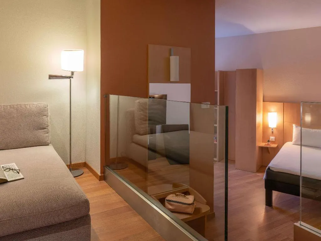 DOUBLE SUPERIOR Room, Ibis Madrid Centro las Ventas, Madrid