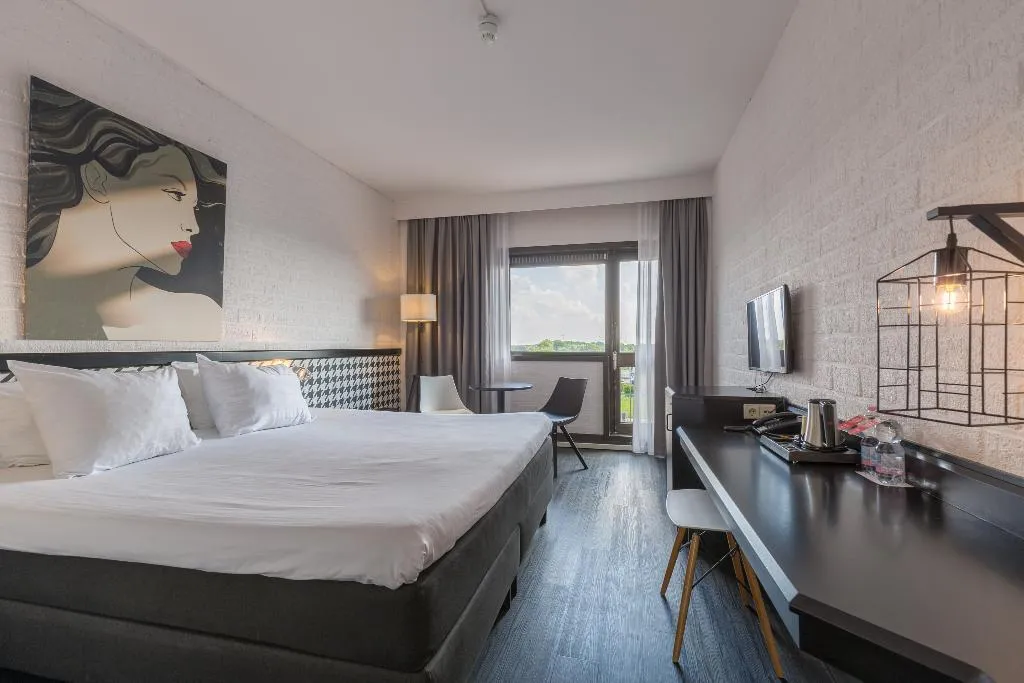 DOUBLE COMFORT Room, Leonardo Hotel Lelystad City Center, Amsterdam