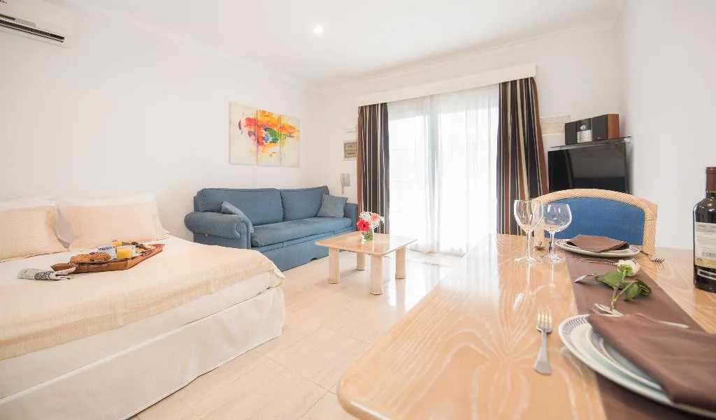 STUDIO CAPACITY 2 Room, Ona Village Cala d'Or, Majorca