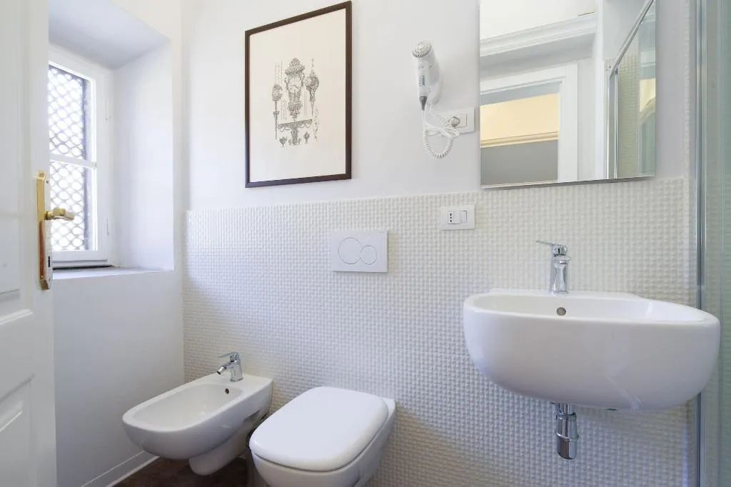 Room, B&B Residenza San Gallo 79, Florence