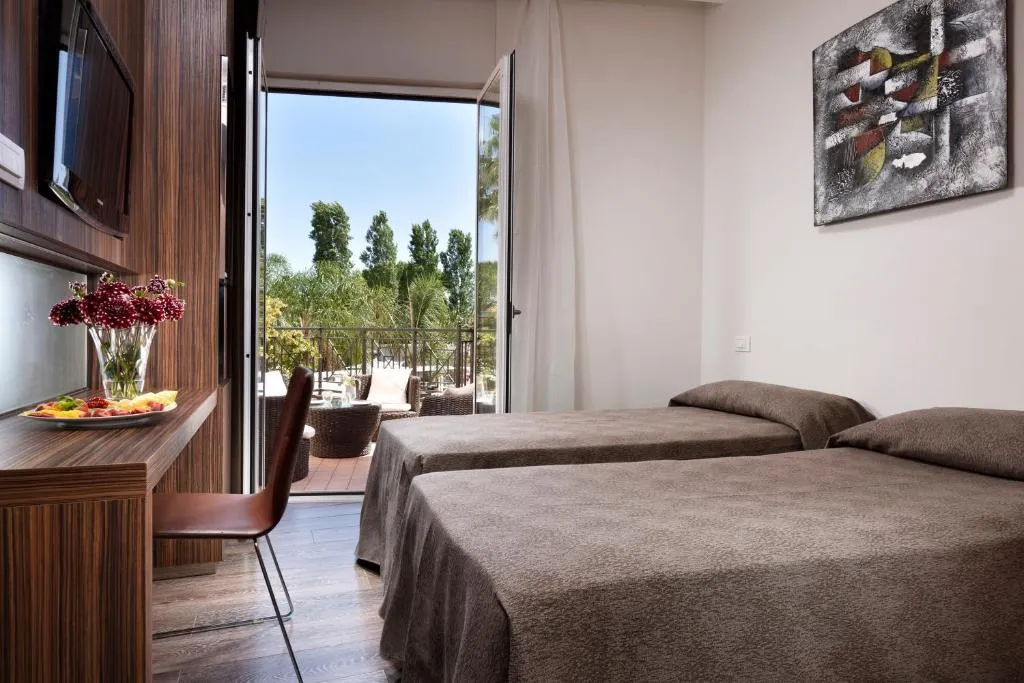 JUNIOR SUITE STANDARD Room, Isola Sacra Rome Airport Hotel, Rome