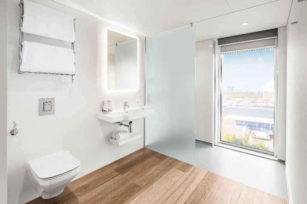 Cabin PREMIER Room, Yotel Amsterdam, Amsterdam