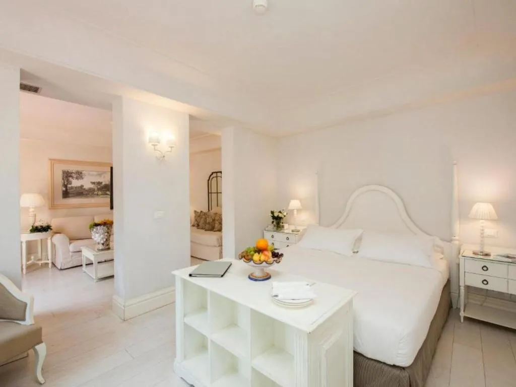 SUITE KING SIZE BED Room, Villa Athena, Catania