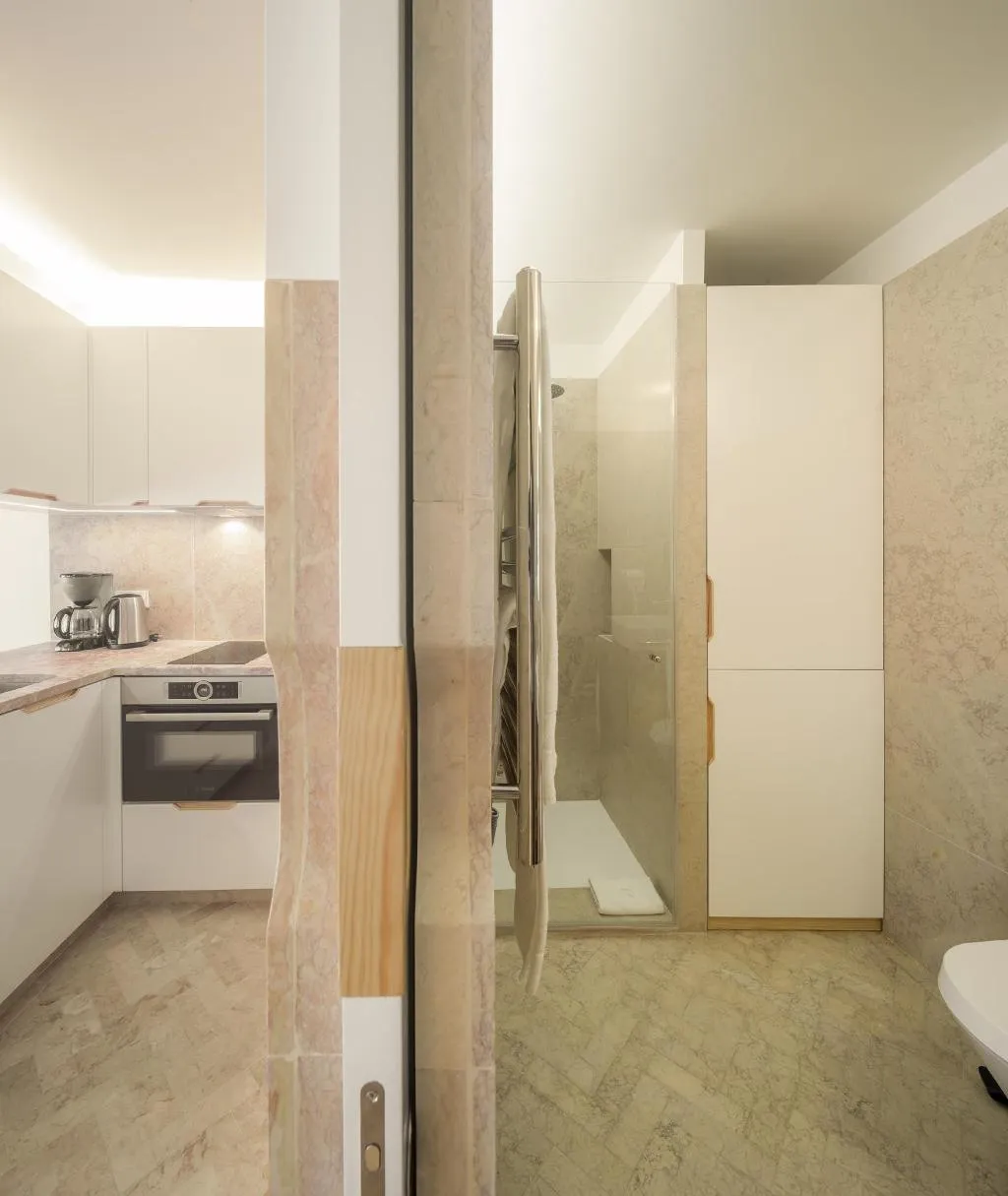 STUDIO STANDARD Room, Lisbon Serviced Apartments - Principe Real, Lisbon