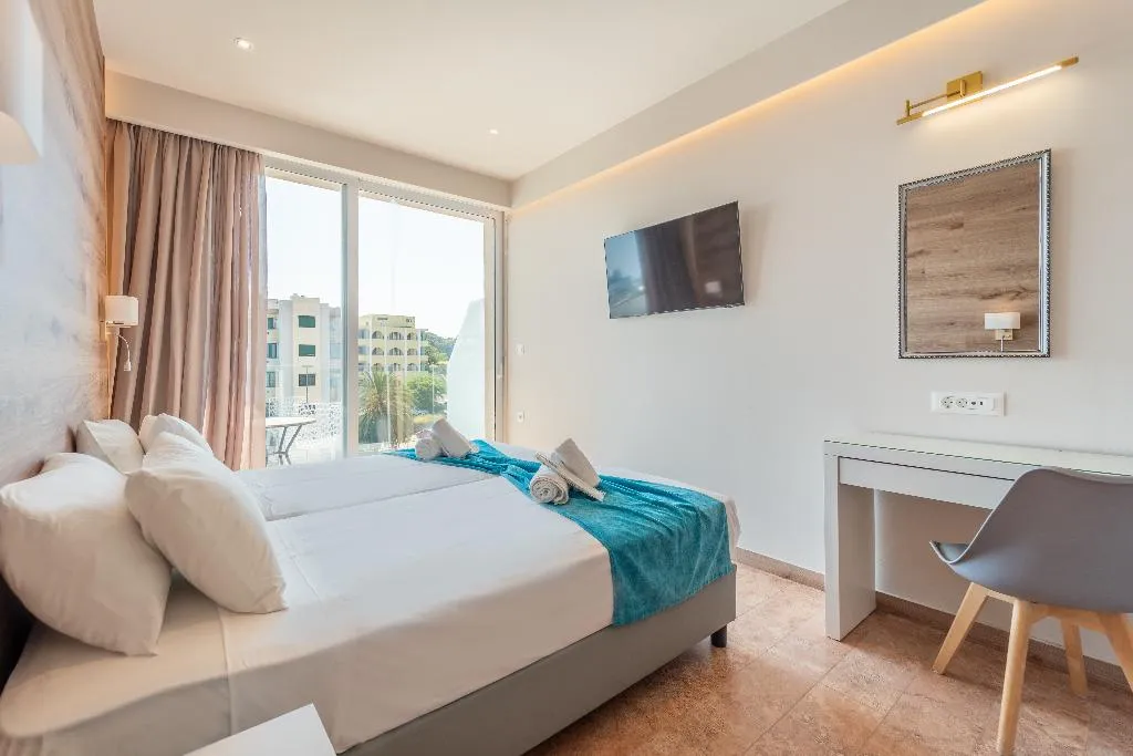 TRIPLE CAPACITY 3 Room, Arte, Rhodes