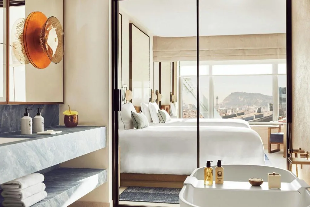 QUADRUPLE TWO DOUBLE BEDS Room, Hotel Arts, Barcelona