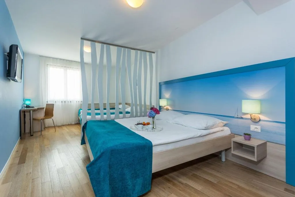 Room, Vista, Istria