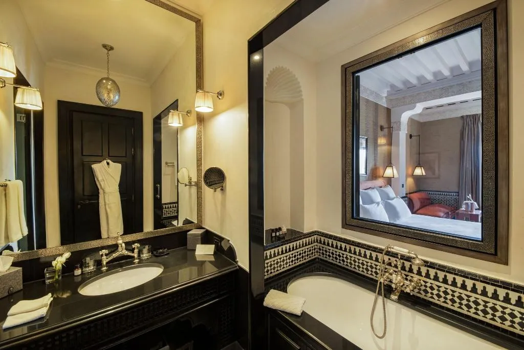 JUNIOR SUITE QUEEN SIZE BED Room, Selman Marrakech, Marrakech